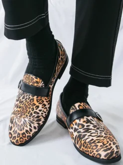 Mocassins léopard à bout rond et boucle chaussures décontractées