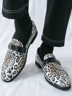 Mocassins léopard à bout rond et boucle chaussures décontractées