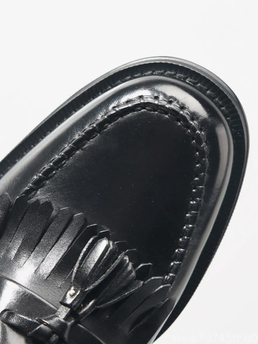 Mocassins noirs à bout rond pour hommes à enfiler avec pompons