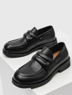 Mocassins noirs pour hommes bout rond à enfiler style penny mocassins