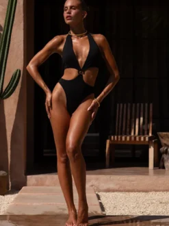 Monokini sexy à découpes pour femme - Maillot de bain une pièce noir à dos nu et décolleté plongeant - Collection été 2026