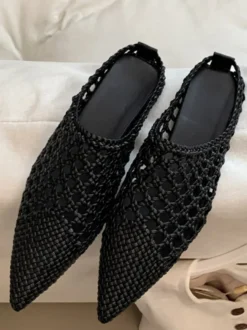 Mules blanches à bout pointu et dos nu ajouré