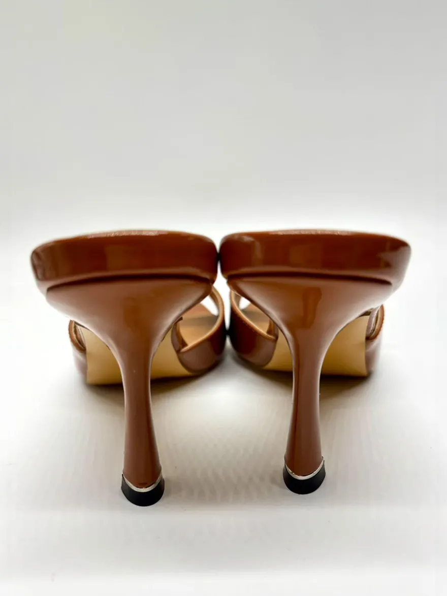 Mules à talons hauts marron à bout ouvert et sandales à talons hauts dos nu avec strass