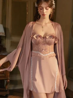 Nuisette sexy en satin rose poudré dentelle et tulle dos nu style babydoll.
