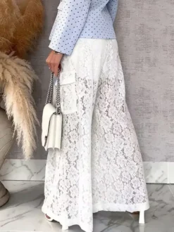 Pantalon blanc taille haute en dentelle florale à jambes larges