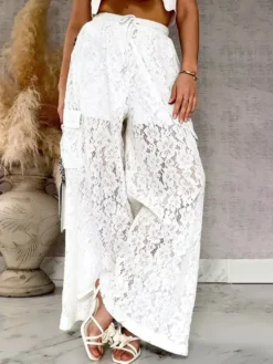Pantalon blanc taille haute en dentelle florale à jambes larges