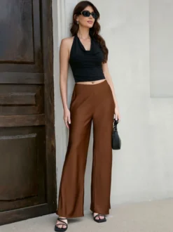 Pantalon marron en satin taille naturelle