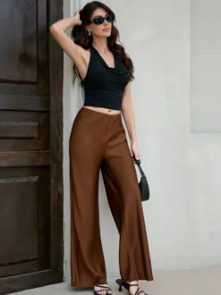 Pantalon marron en satin taille naturelle