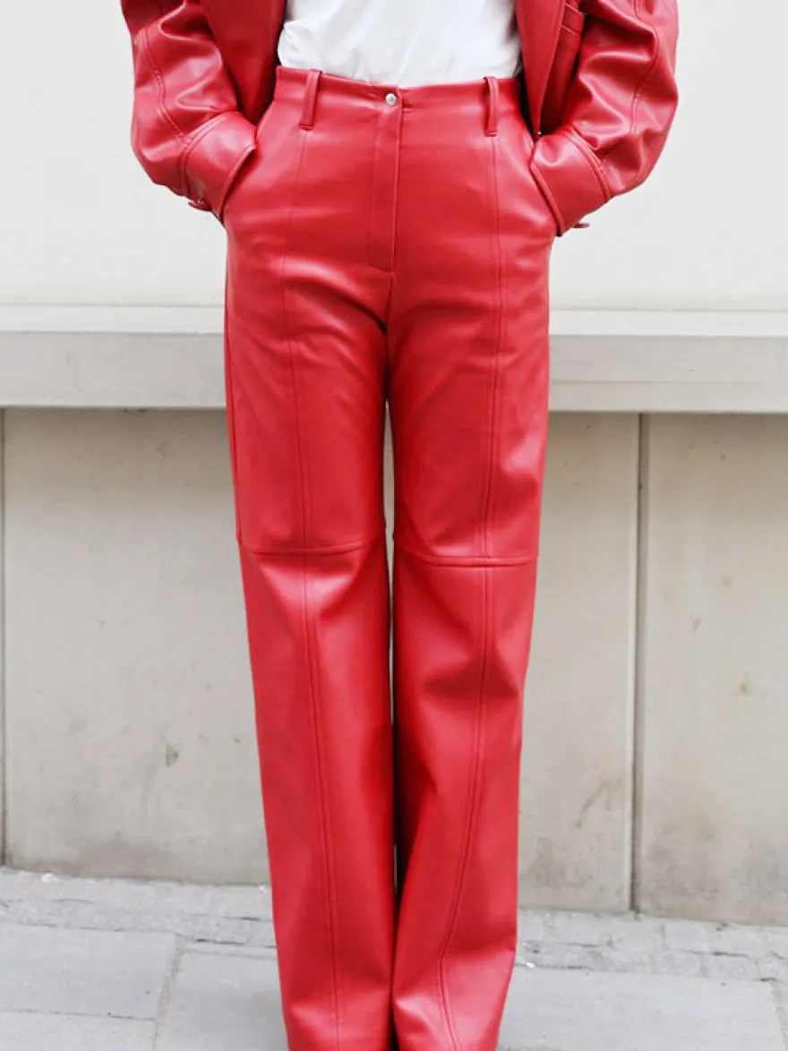 Pantalon rouge en similicuir PU taille naturelle coupe droite chic