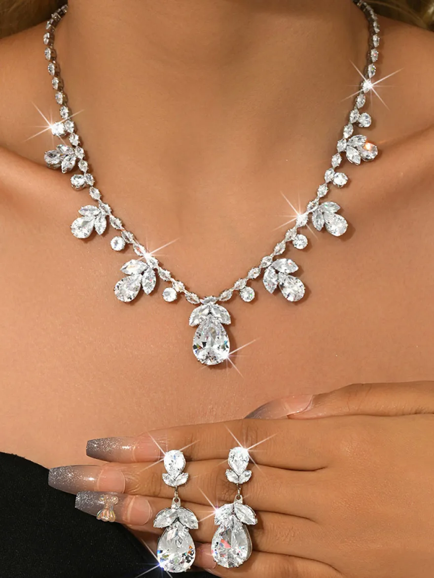 Parure de bijoux de mariée en métal et perles d'imitation attrayantes