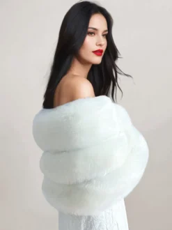 Poncho cape blanche pour femme