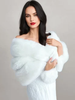 Poncho cape blanche pour femme