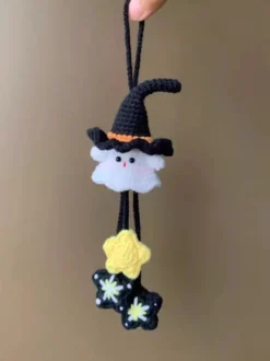 Porte-clés en peluche fantôme tricoté à la main pour Halloween breloque pour sac à dos et décoration de voiture
