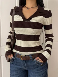 Pull à col polo rayé en maille côtelée col V manches longues coupe ajustée pour femme