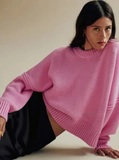 Pull court à col rond épaules tombantes manches longues coupe ample couleur unie pour femme