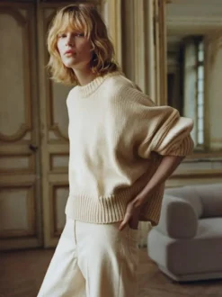 Pull court à col rond épaules tombantes manches longues coupe ample couleur unie pour femme