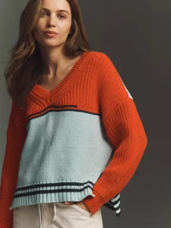 Pull en maille color block à col V ourlet rayé fentes latérales manches longues