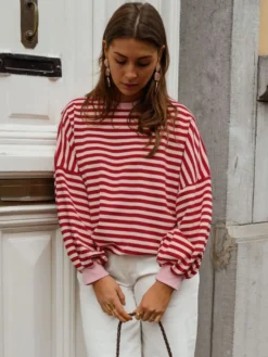 Pull rayé à col rond dos nu manches longues et épaules tombantes coupe ample et décontractée pour femme