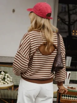 Pull rayé à col rond dos nu manches longues et épaules tombantes coupe ample et décontractée pour femme