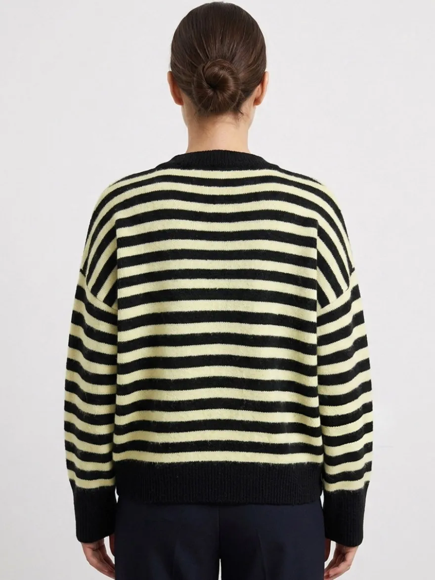 Pull rayé à col rond en maille manches longues amples style décontracté pour femme.