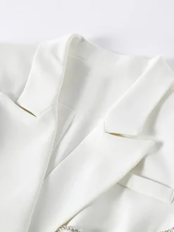 Robe blazer courte pour femme avec revers cranté strass et chaîne découpée