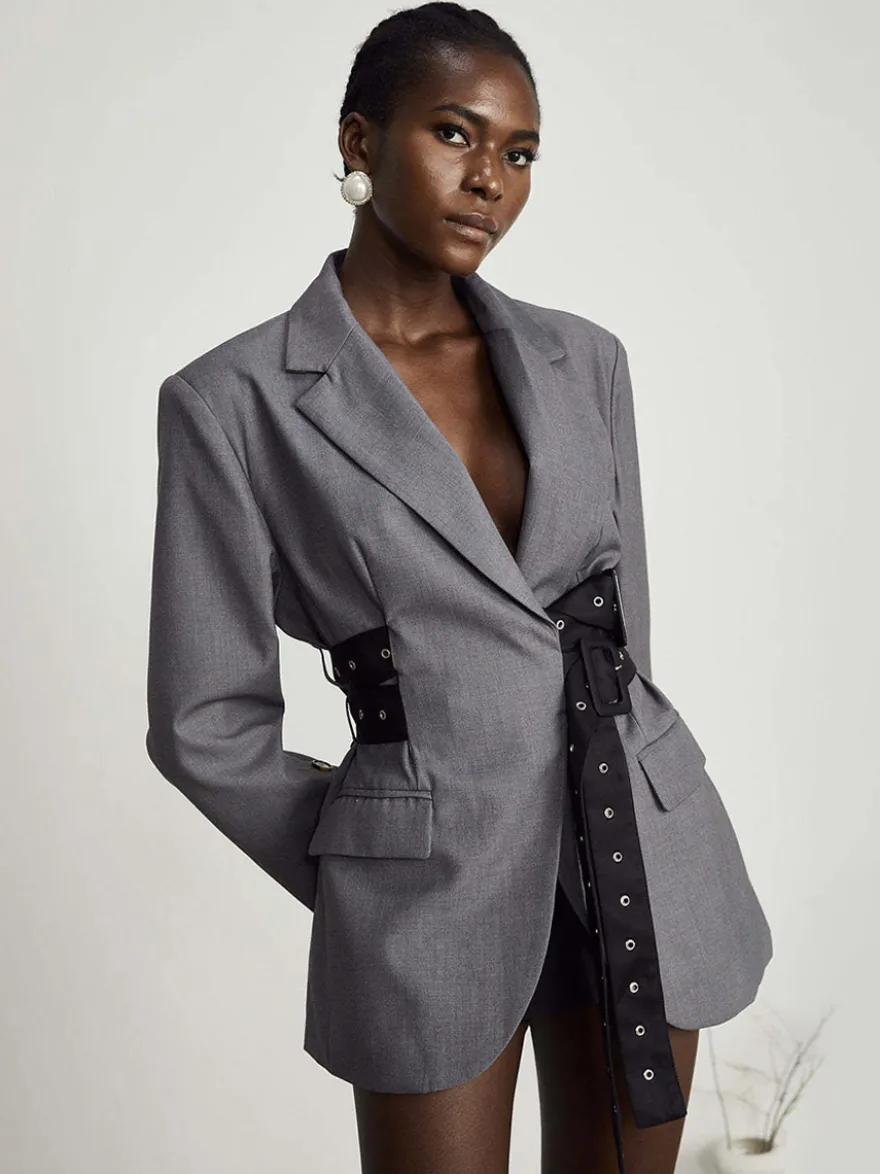 Robe blazer courte pour femme à revers cranté ceinture à rivets et taille cintrée