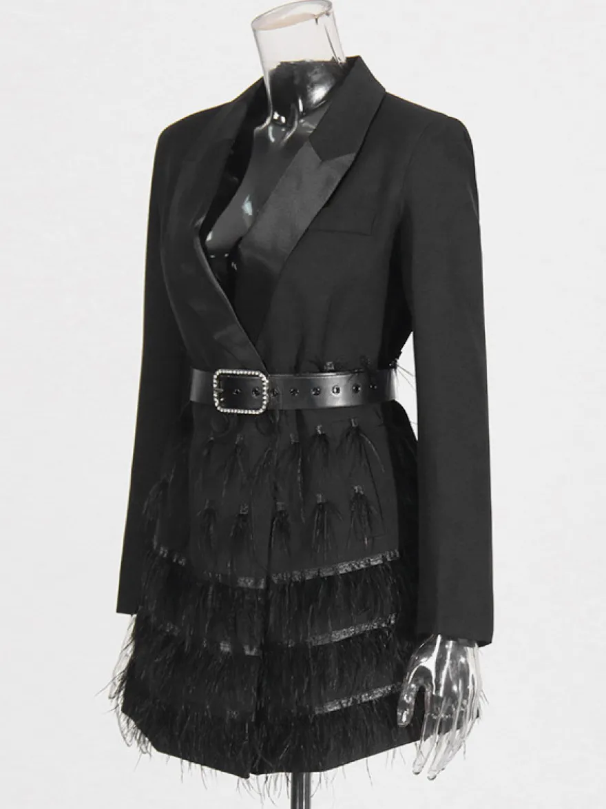 Robe blazer en satin à revers orné de plumes et de pompons ceinture à la taille et franges superposées mini-robe de soirée