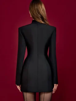Robe blazer mini cintrée à boutons structurée et moderne collection 2026