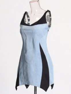Robe bleue mini sans manches à col rond et taille haute idéale pour tous les jours.