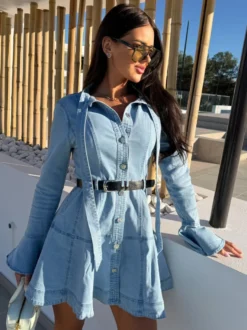 Robe chemise en jean mini à manches cloche pour femme - Bleu clair poignets évasés boutonnée et ceinturée - Collection printemps 2026