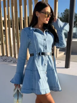 Robe chemise en jean mini à manches cloche pour femme - Bleu clair poignets évasés boutonnée et ceinturée - Collection printemps 2026