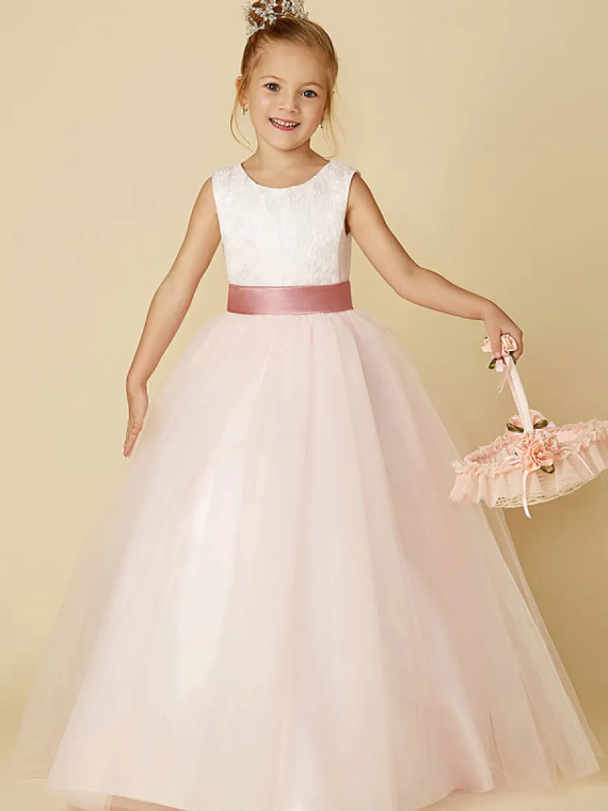 Robe cortège enfant col rond dos en coeur avec ceinture