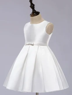 Robe cortège enfant col rond longueur au genou jupe plissée en satin Robe fille de fleur