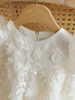 Robe cortège enfant ivoire robe de soirée mariage pour fille col rond manche courte zip sur dos
