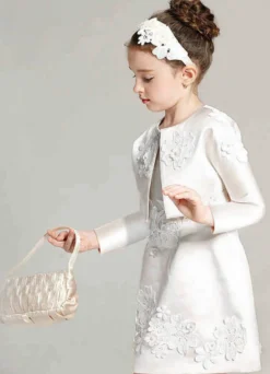 Robe cortège enfant robe de cérémonie fille ivoire en tissu de satin zip sur dos deux pièces