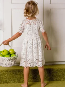 Robe cortège enfant robe de fille de fleur bohème en dentelle col v manche courte