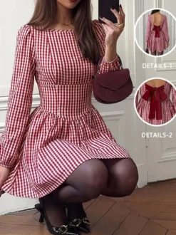 Robe courte à carreaux vichy manches longues dos nu nœud papillon ourlet à volants col carré style décontracté.