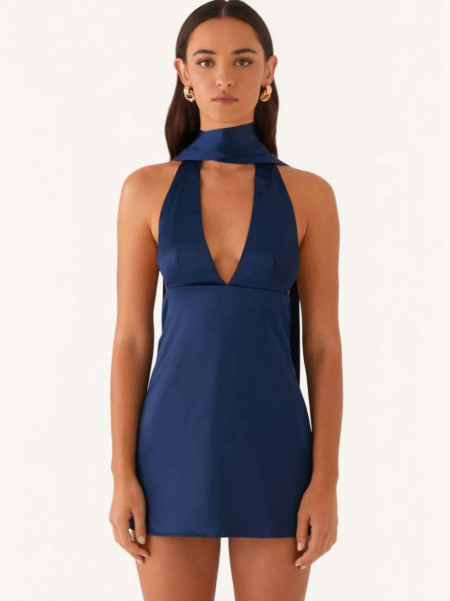 Robe courte dos nu en satin à col halter pour femme - Robe courte dos nu à décolleté plongeant avec foulard - Soirée cocktail d'été 2026