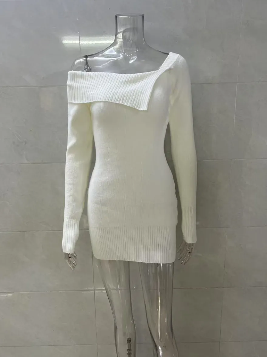 Robe courte en maille à épaules dénudées pour femmes 2026