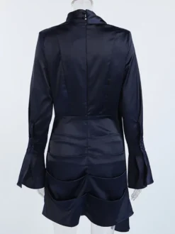 Robe courte en satin bleu marine pour femme - Élégante robe à col montant froncé et manches évasées - Idéale pour un cocktail de printemps 2026