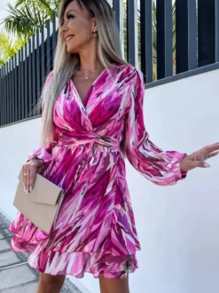 Robe courte imprimée encolure surplis ceinturée manches lanternes mini robes