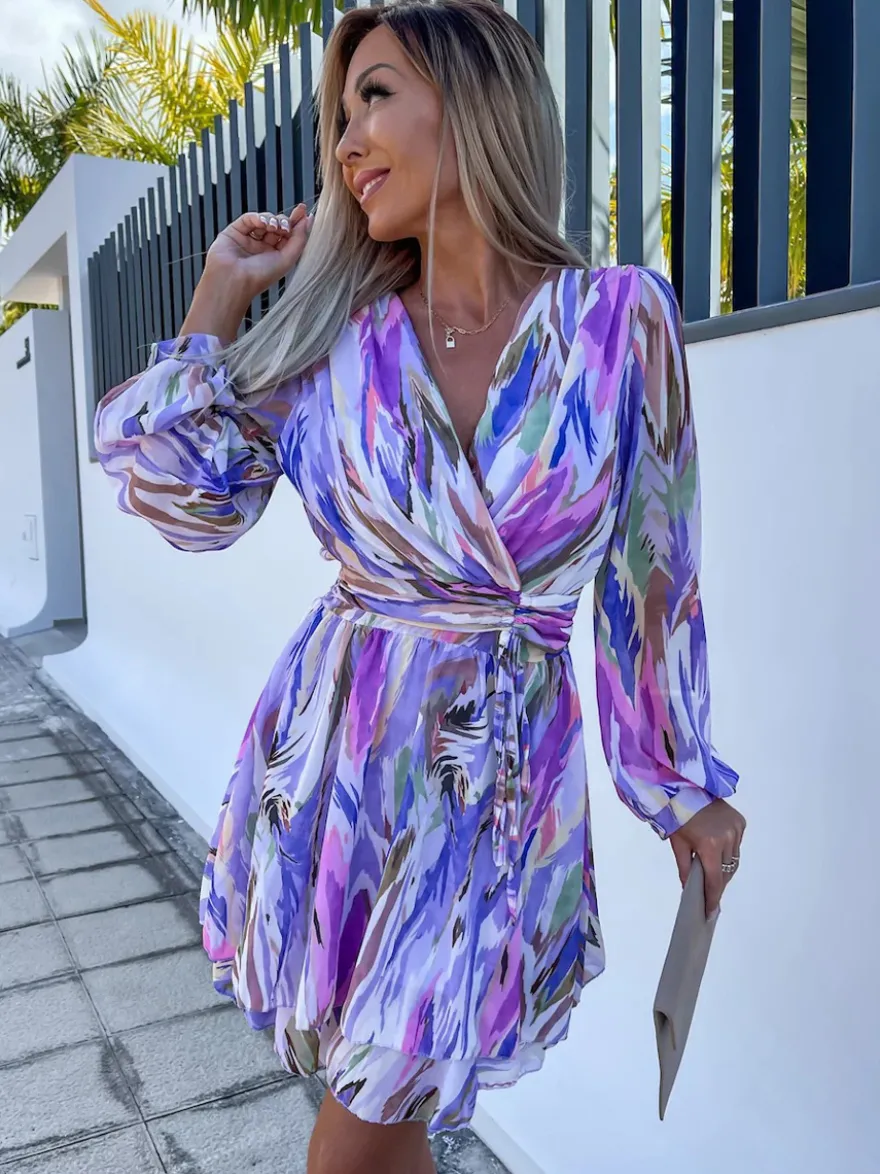 Robe courte imprimée encolure surplis ceinturée manches lanternes mini robes