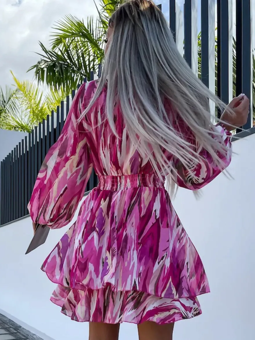 Robe courte imprimée encolure surplis ceinturée manches lanternes mini robes