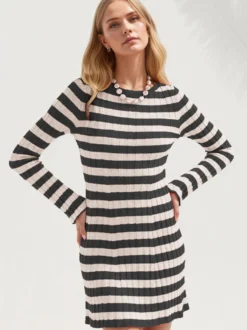 Robe courte moulante à rayures côtelées col rond et manches longues Daily Dresses