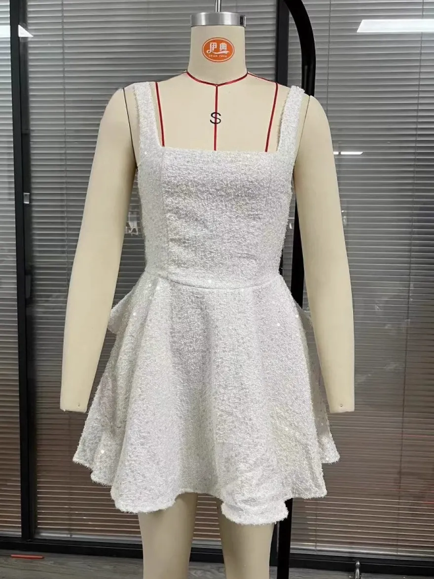 Robe courte à paillettes avec nœud dans le dos col carré coupe trapèze tenue de fête d'anniversaire pour femme 2026
