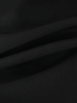 Robe courte évasée noire à bretelles et dos lacé 2026