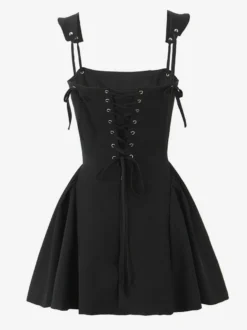 Robe courte évasée noire à bretelles et dos lacé 2026