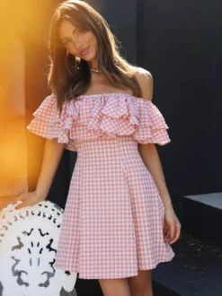 Robe courte vichy à épaules dénudées pour femme - Robe patineuse à volants rose style cottagecore - Idéale pour un pique-nique d'été 2026