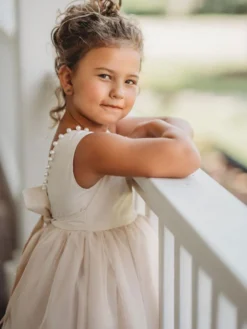 Robe cérémonie fille robe cortège enfant ivoire dos en V décoré des perles avec ceinture longueur cheville