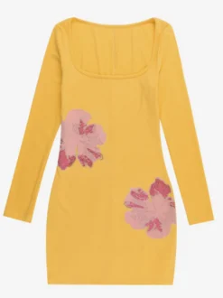Robe côtelée à strass et fleurs pour femme - Robe moulante mini jaune à manches longues et col carré - Collection printemps-été 2026